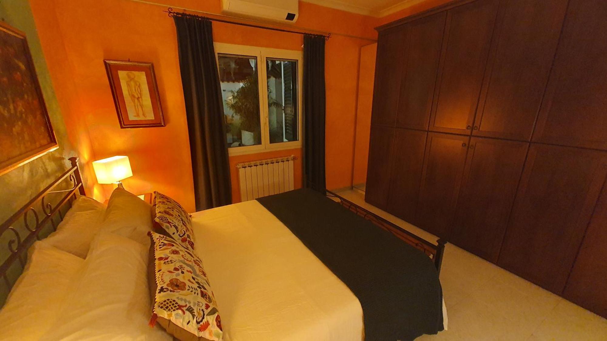 Appartamento Lilli Urban Garden - Private Garden And Reserved Free Parking In Detached House Surrounded By The Greenery Of