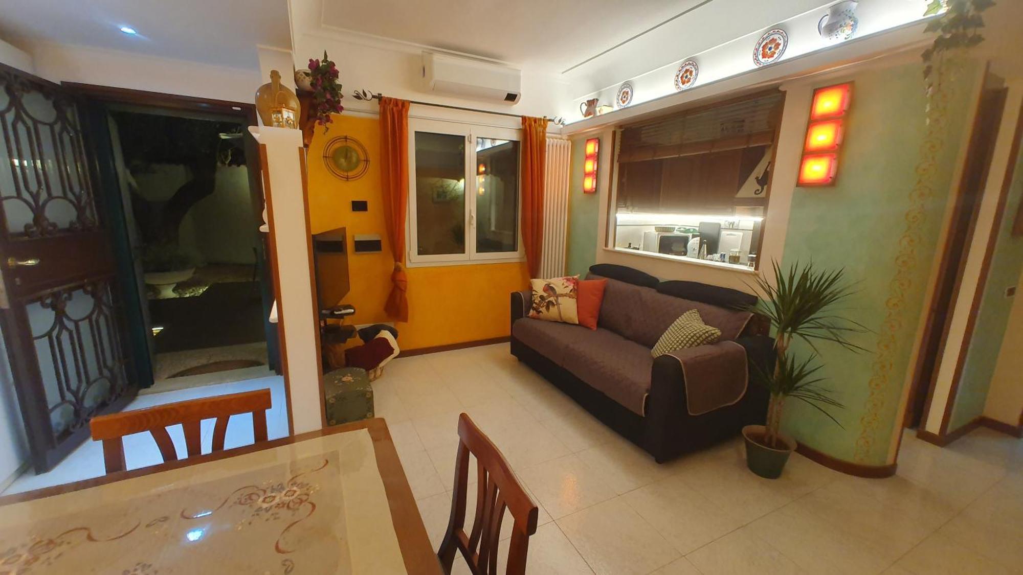 Lilli Urban Garden - Private Garden And Reserved Free Parking In Detached House Surrounded By The Greenery Of