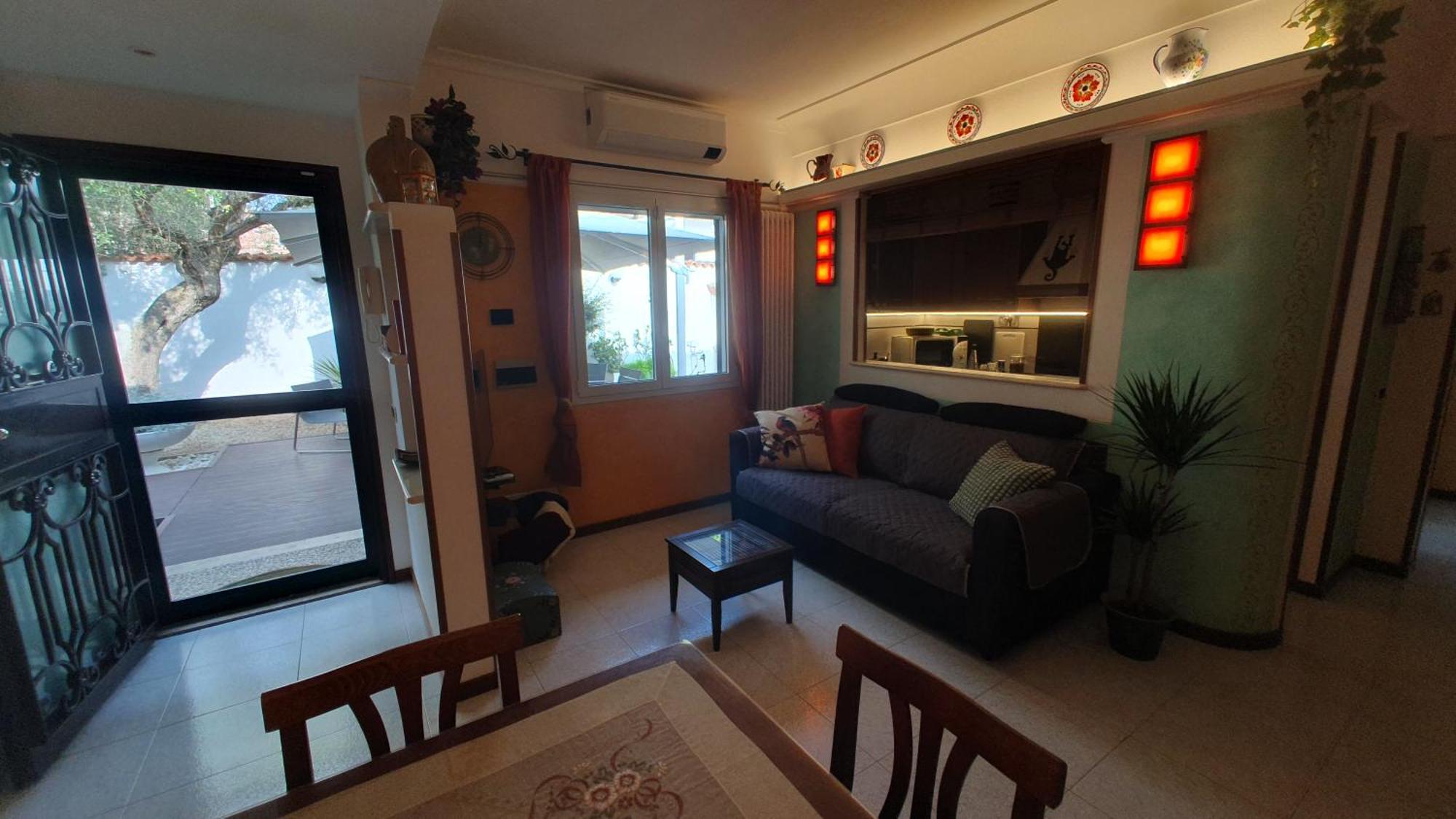 Appartamento Lilli Urban Garden - Private Garden And Reserved Free Parking In Detached House Surrounded By The Greenery Of Roma
