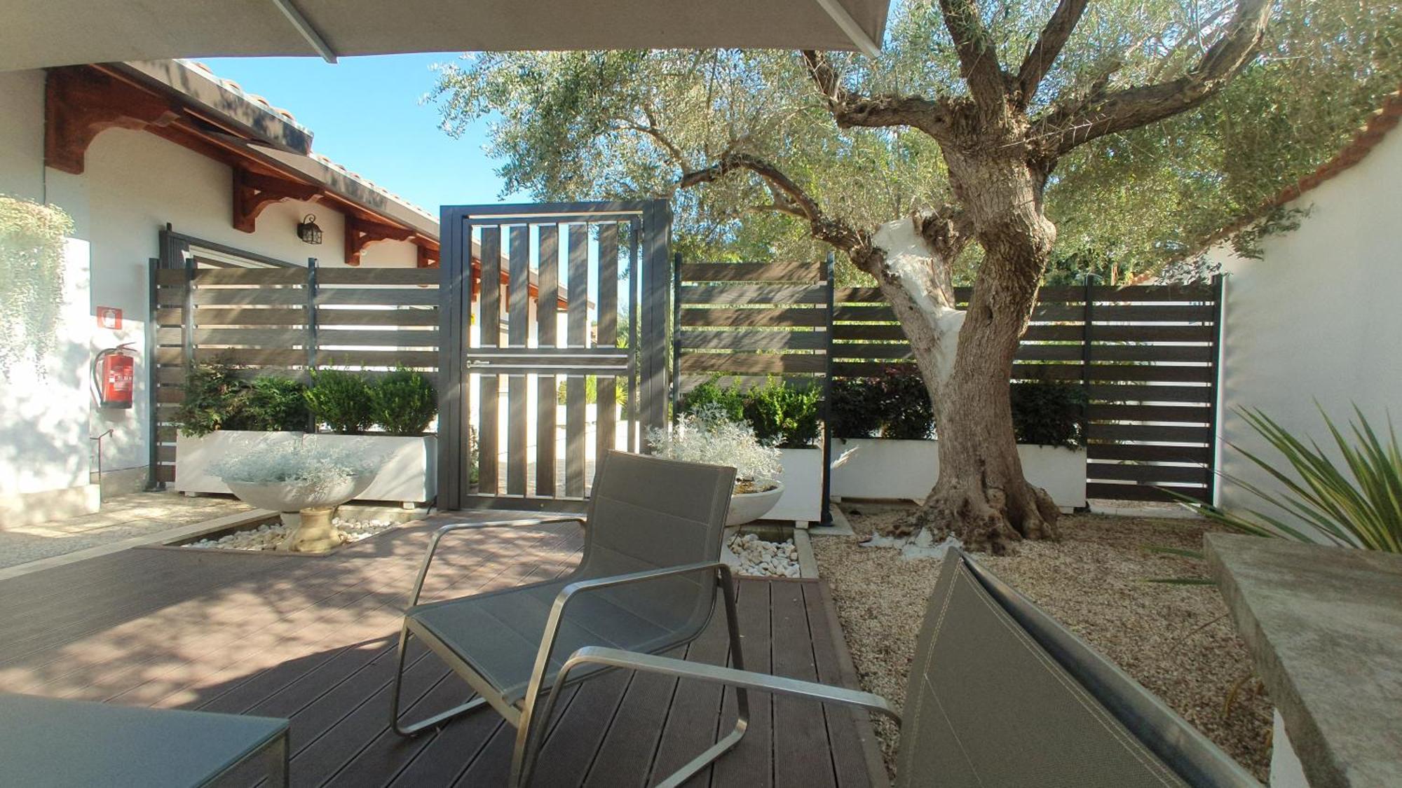 Lilli Urban Garden - Private Garden And Reserved Free Parking In Detached House Surrounded By The Greenery Of