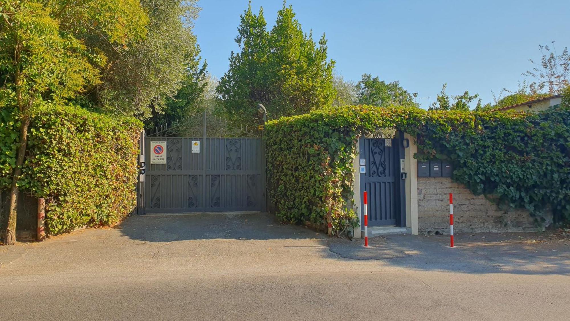 Lilli Urban Garden - Private Garden And Reserved Free Parking In Detached House Surrounded By The Greenery Of