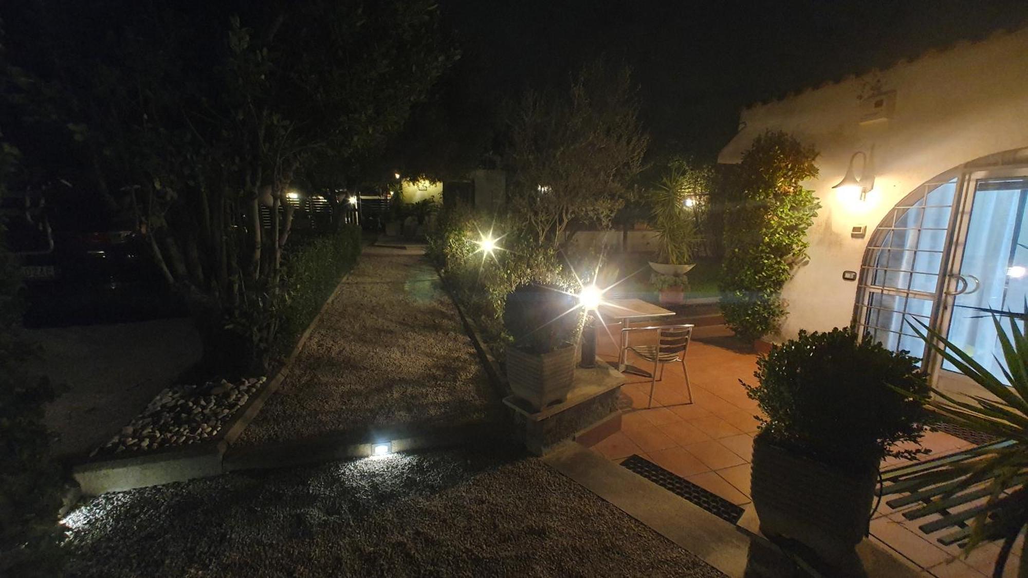 Appartamento Lilli Urban Garden - Private Garden And Reserved Free Parking In Detached House Surrounded By The Greenery Of