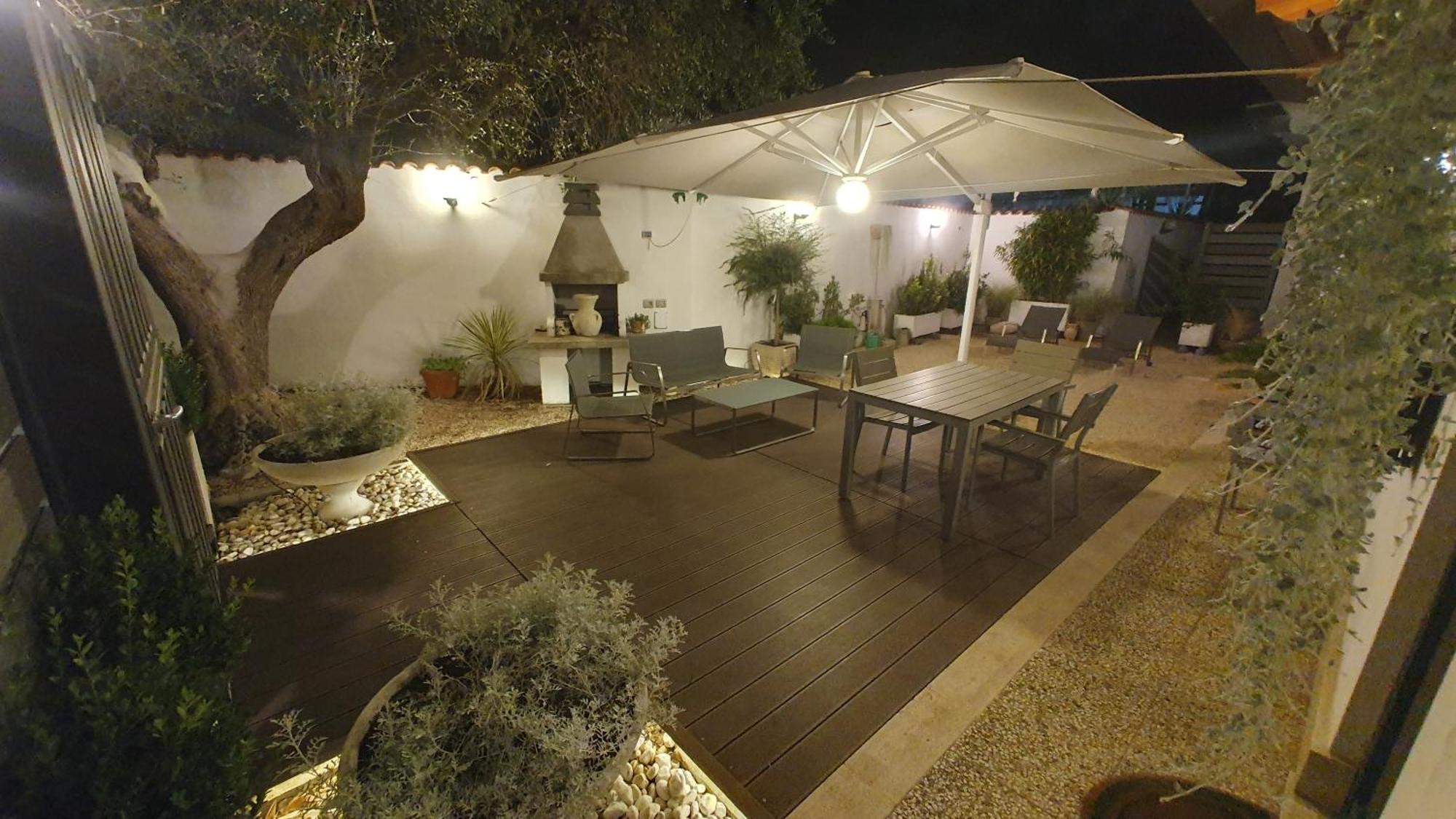 Lilli Urban Garden - Private Garden And Reserved Free Parking In Detached House Surrounded By The Greenery Of Appartamento